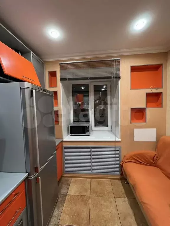 1-к. квартира, 40 м, 4/10 эт. - Фото 1