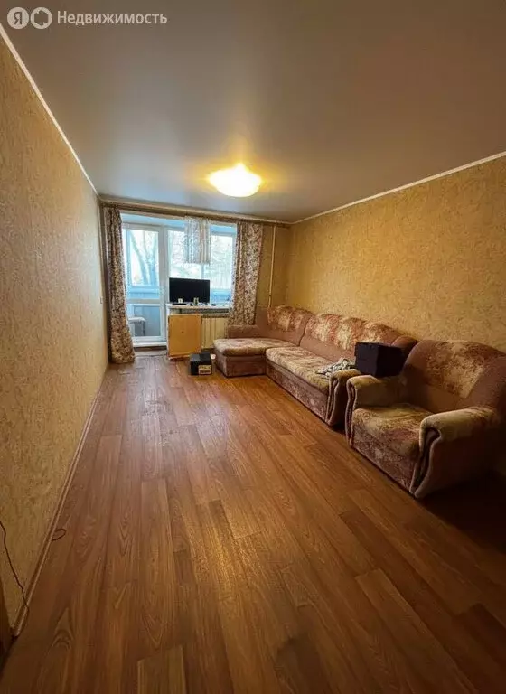 1-комнатная квартира: Ирбит, улица Маршала Жукова, 1 (31.8 м) - Фото 1