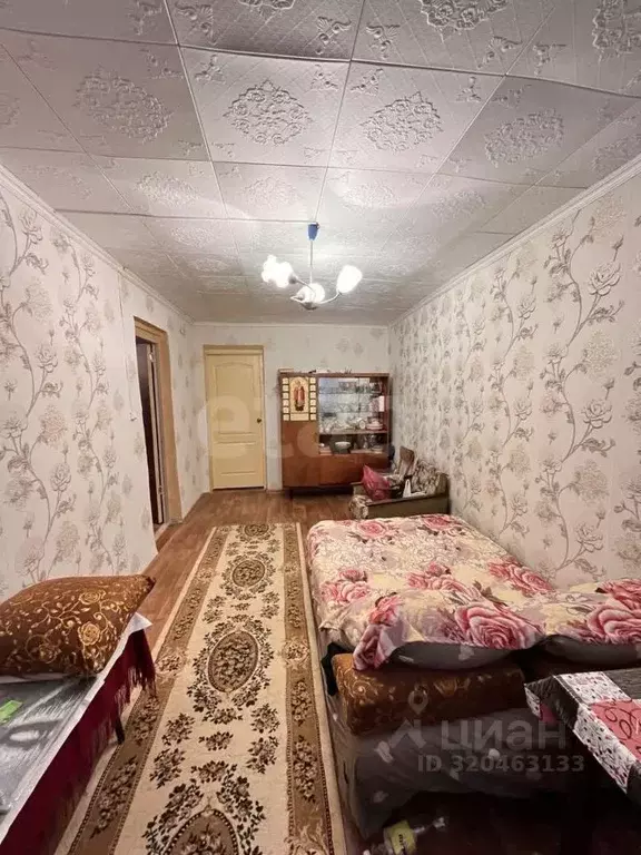 2-к кв. Удмуртия, Малопургинский район, с. Уром ул. Азина, 10 (46.0 м) - Фото 0