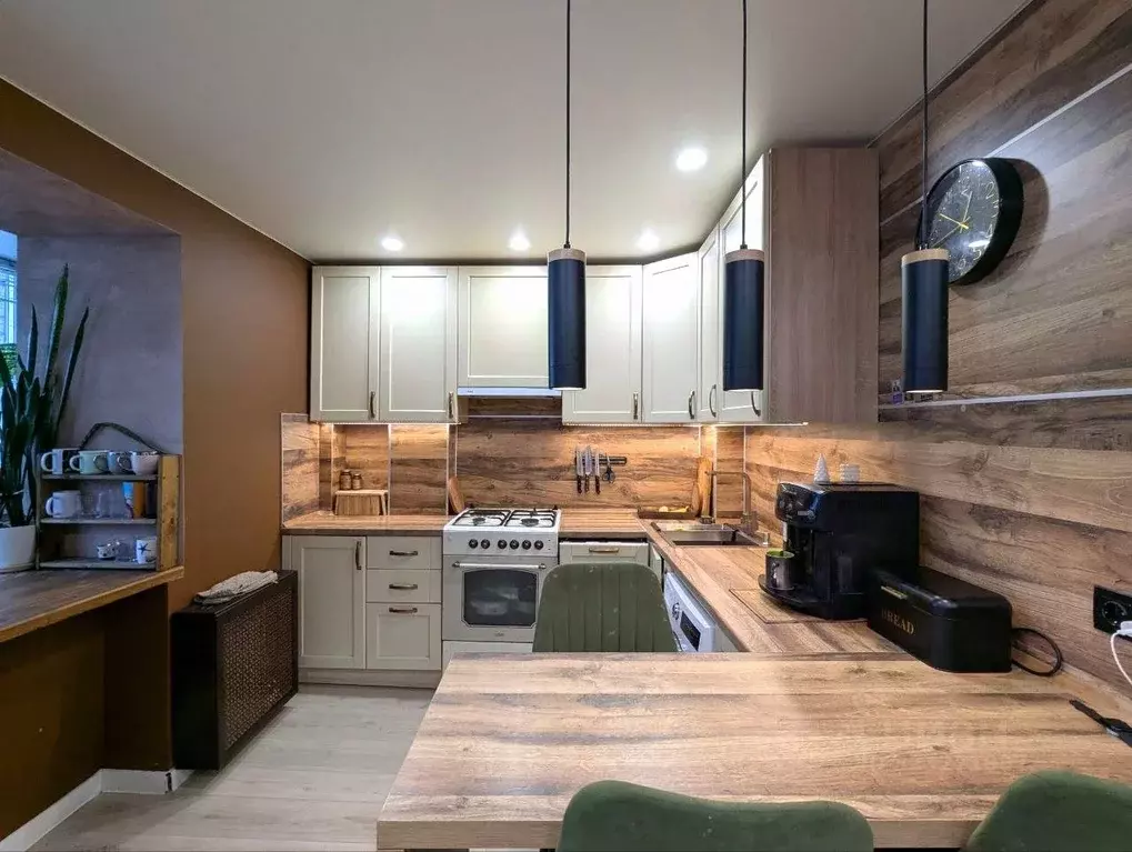 2-к кв. Ярославская область, Ярославль просп. Фрунзе, 79 (52.0 м) - Фото 0