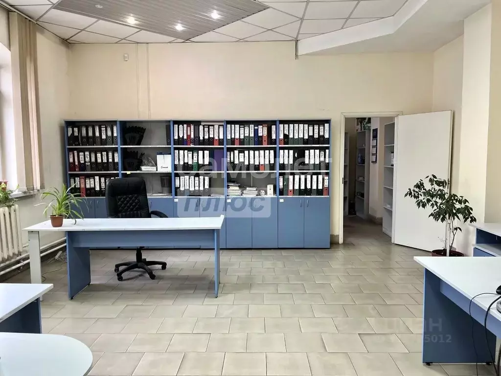 Помещение свободного назначения в Алтайский край, Бийск ул. Имени ... - Фото 1