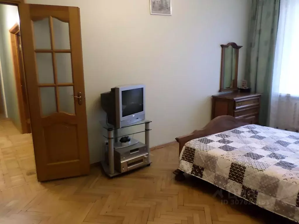 Комната Санкт-Петербург Скобелевский просп., 17 (18.0 м) - Фото 1