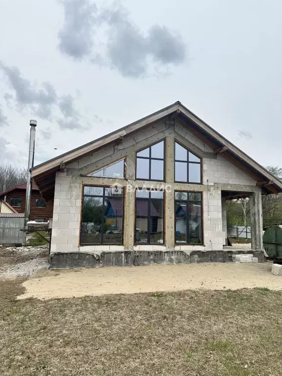 Дом в Приморский край, Уссурийский городской округ, с. Каймановка пер. ... - Фото 1