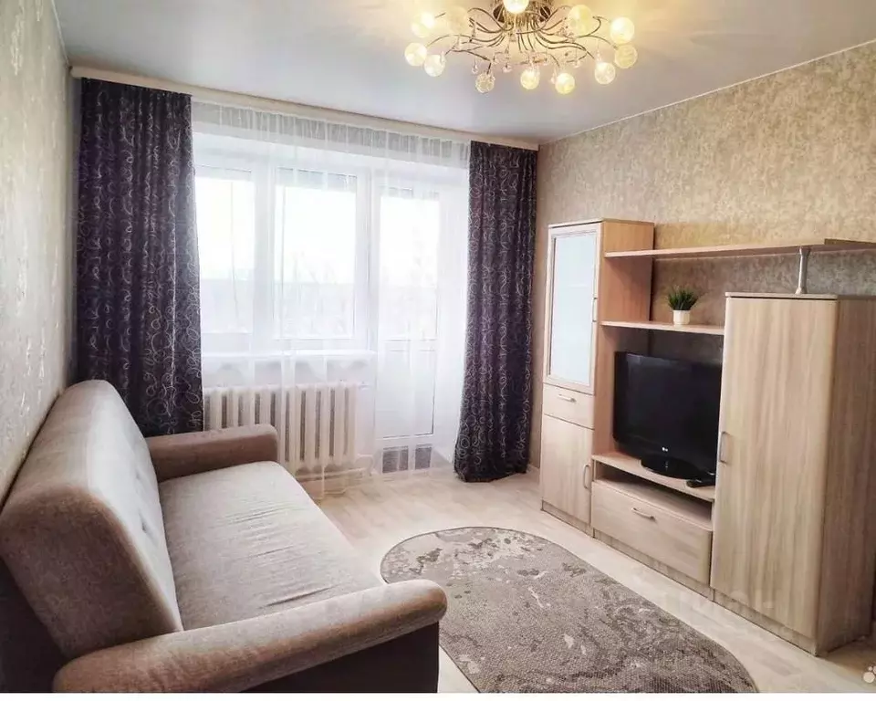 2-к кв. Псковская область, Печоры пл. Победы, 4 (40.0 м) - Фото 0