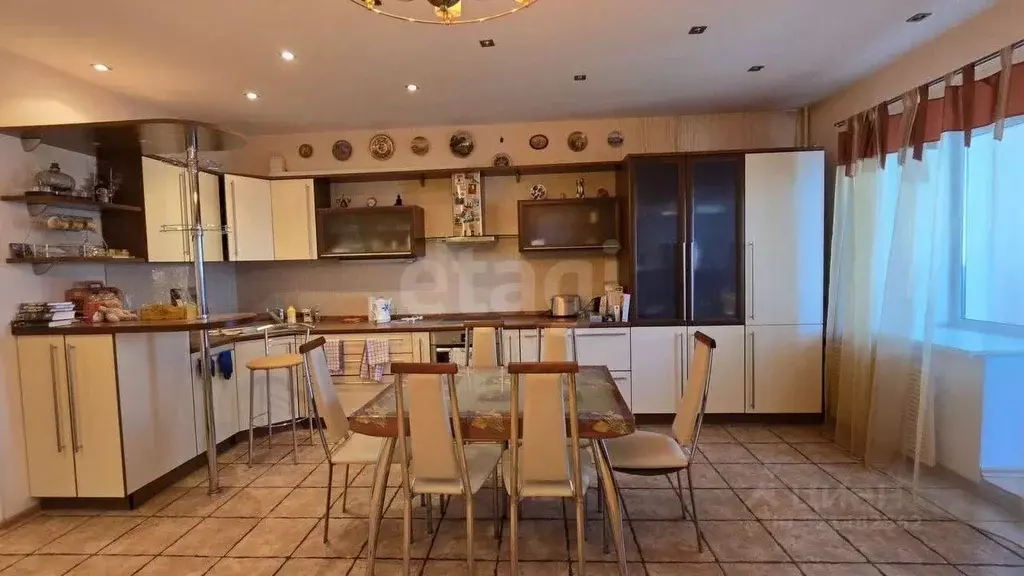 3-к кв. Белгородская область, Белгород Октябрьская ул., 57а (116.8 м) - Фото 1