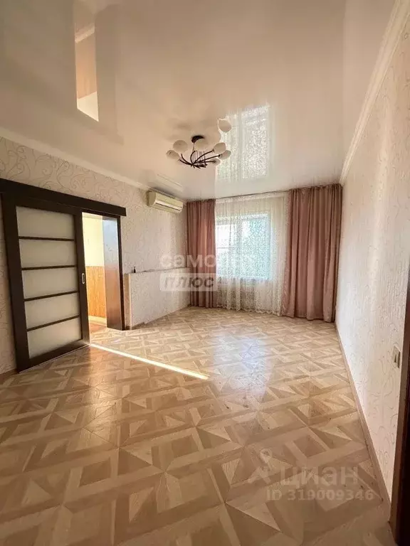3-к кв. Астраханская область, Астрахань ул. Сен-Симона, 33к1 (78.2 м) - Фото 0