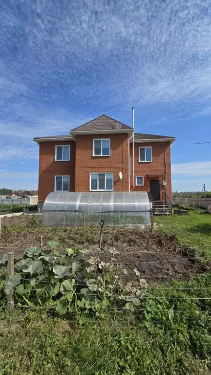 Дом в Омская область, Марьяновский район, пос. Конезаводский  (271 м) - Фото 1