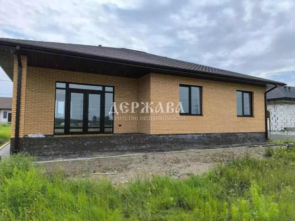 Коттедж в Белгородская область, Старый Оскол Строитель мкр,  (140 м) - Фото 1