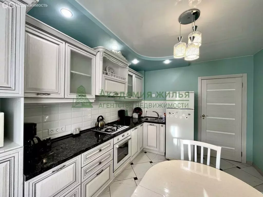 2-комнатная квартира: Саратов, улица имени В.И. Чапаева, 124А (68.9 м) - Фото 2