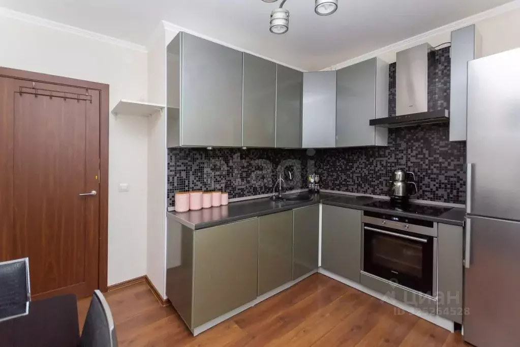 3-к кв. Санкт-Петербург Лабораторный просп., 20к3 (77.0 м) - Фото 1