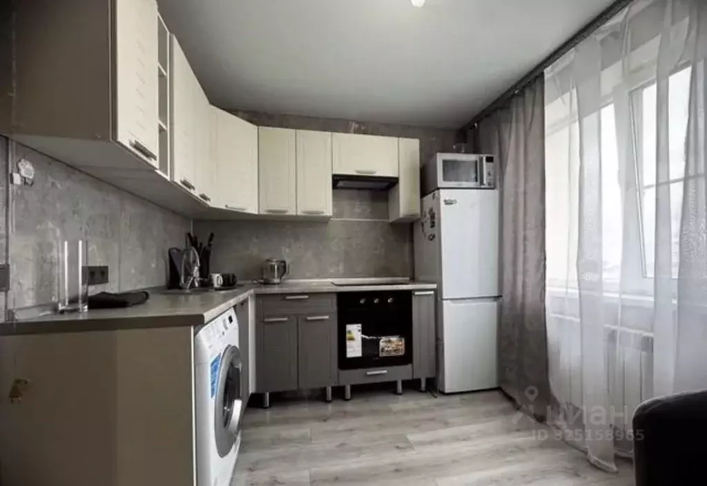 1-к кв. Белгородская область, Старый Оскол Макаренко мкр, 4 (39.0 м) - Фото 2