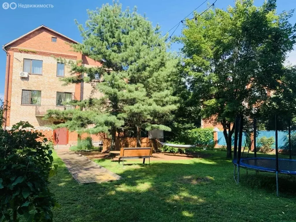 Дом в Артём, Александровская улица, 73 (200.4 м) - Фото 1