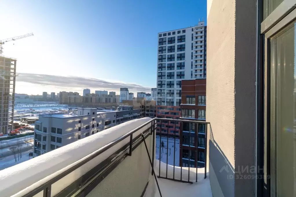 3-к кв. Тюменская область, Тюмень ул. Разведчика Кузнецова, 5 (90.8 м) - Фото 1