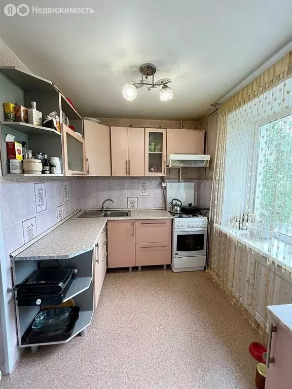 3-комнатная квартира: Копейск, улица Петра Томилова, 1 (61.3 м) - Фото 1