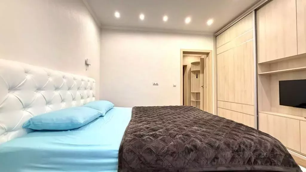 1-к кв. Тюменская область, Тюмень Заречный проезд, 14 (45.0 м) - Фото 0