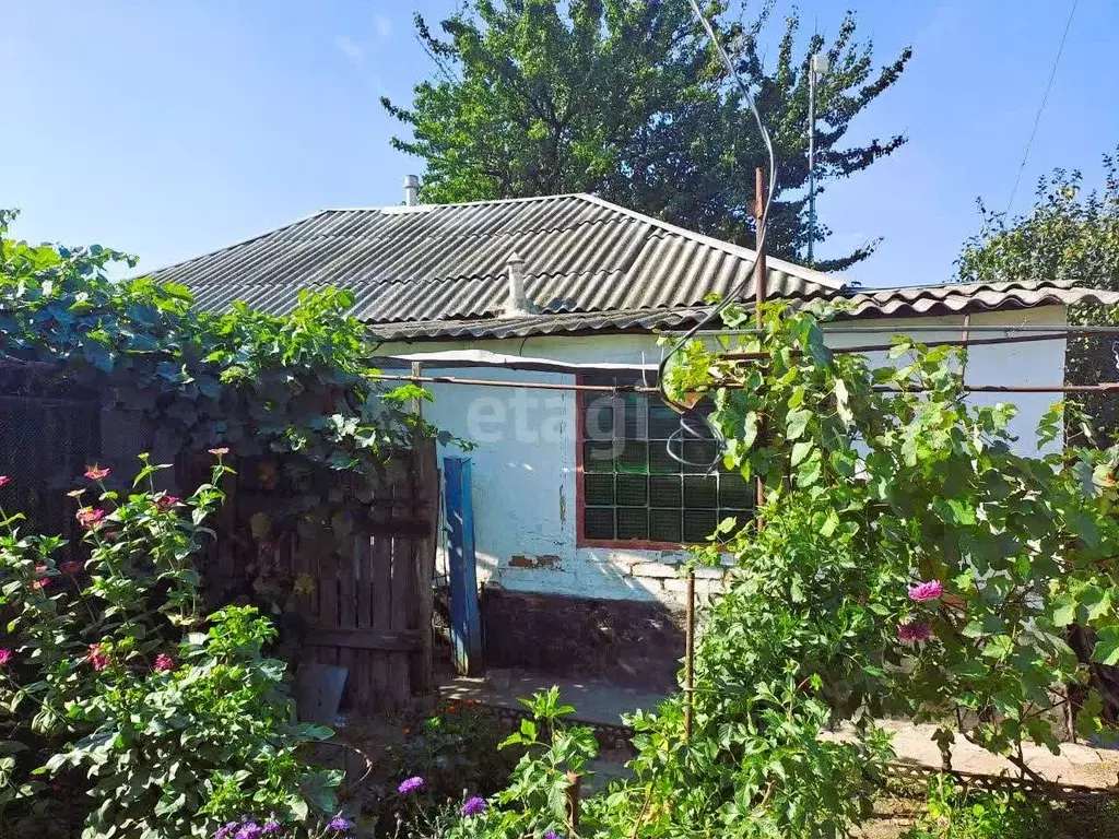 Дом в Белгородская область, Валуйский городской округ, Уразово рп ул. ... - Фото 0