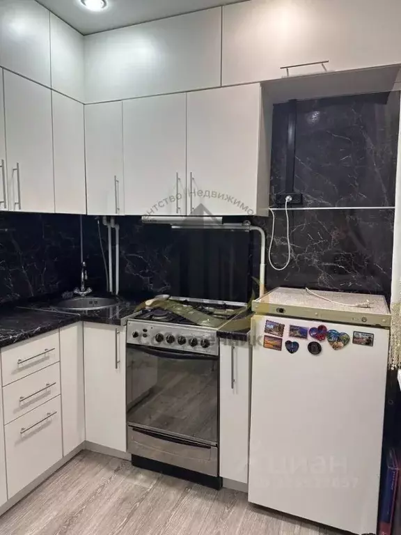 2-к кв. Белгородская область, Старый Оскол ул. Ленина, 65 (40.0 м) - Фото 1