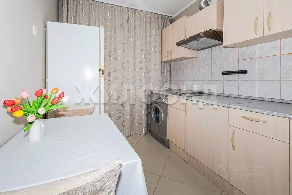 3-к кв. Новосибирская область, Новосибирск ул. Бориса Богаткова, 200 ... - Фото 1