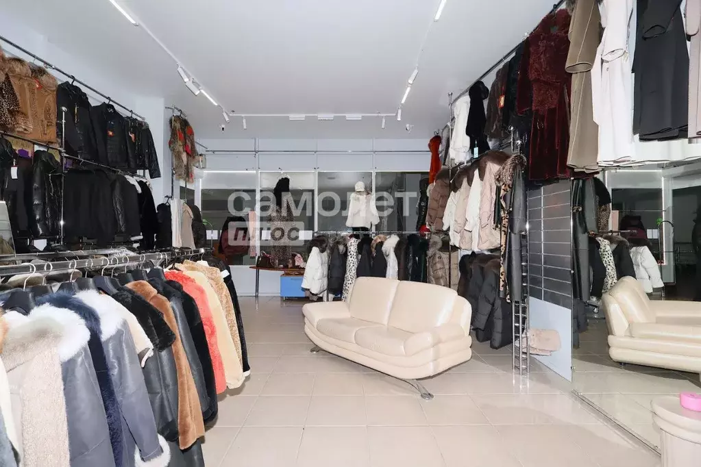 Помещение свободного назначения в Кемеровская область, Кемерово просп. ... - Фото 1