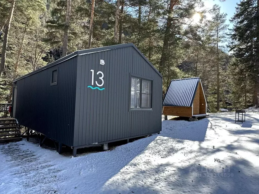 Дом в Карачаево-Черкесия, Зеленчукский район А-156, 67-й км (32 м) - Фото 2