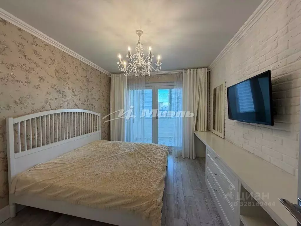 3-к кв. Крым, Симферополь просп. Победы, 82 (64.6 м) - Фото 2