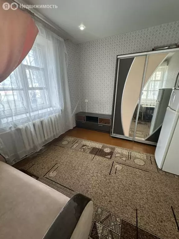 1-комнатная квартира: Киров, улица Маклина, 58 (17 м) - Фото 0