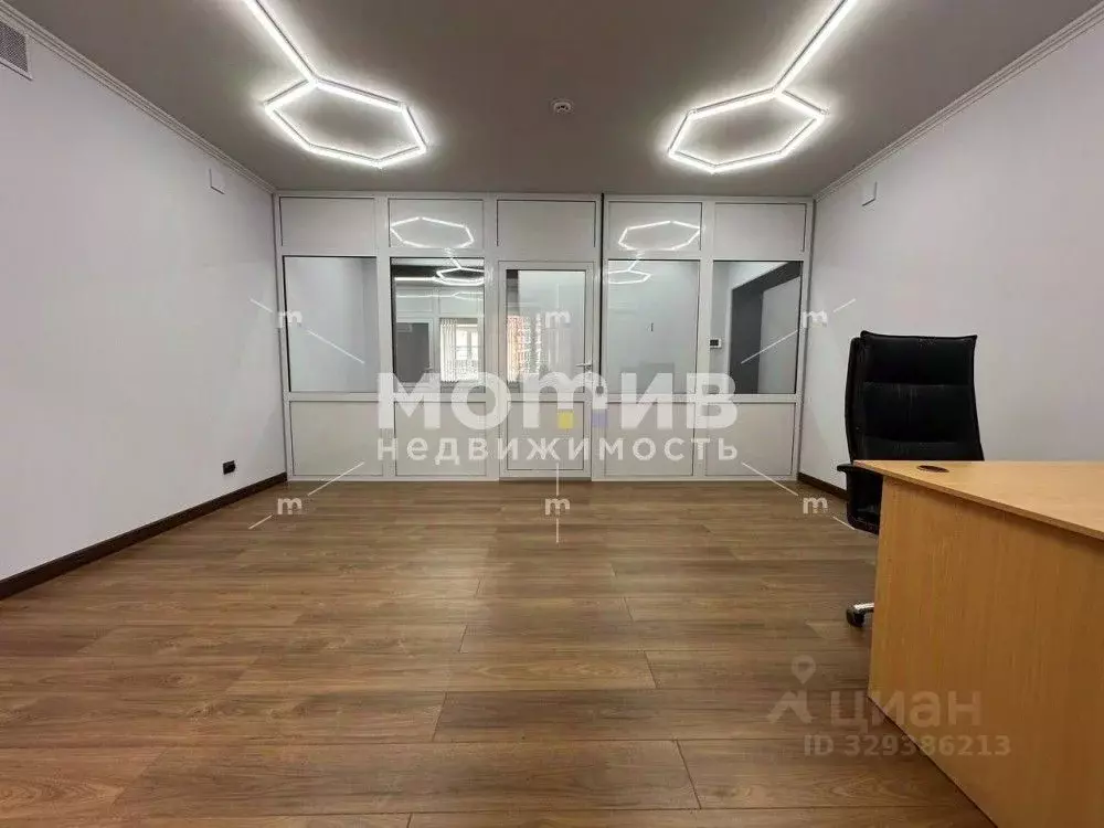 Офис в Тюменская область, Тюмень ул. Герцена, 86А (120 м) - Фото 2
