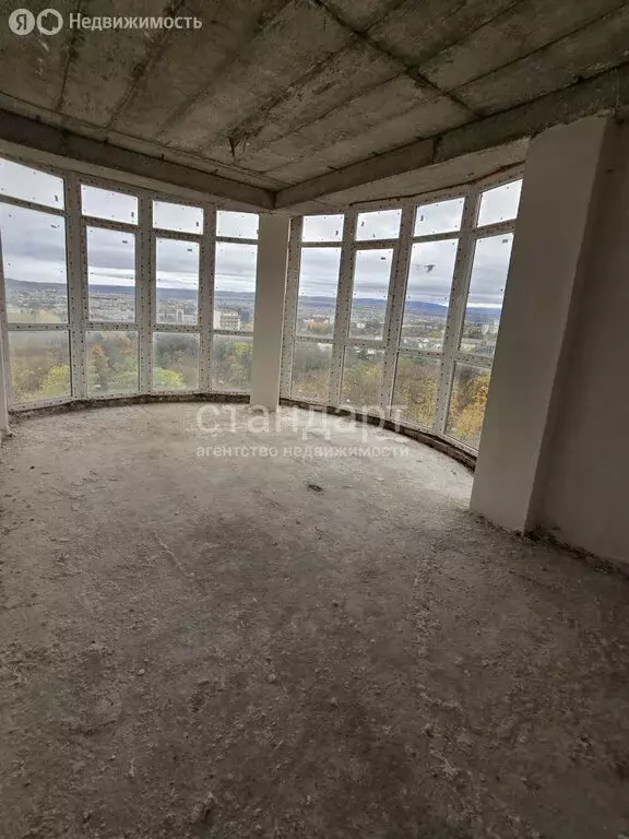 4-комнатная квартира: Ессентуки, Баталинская улица, 23 (190 м) - Фото 1