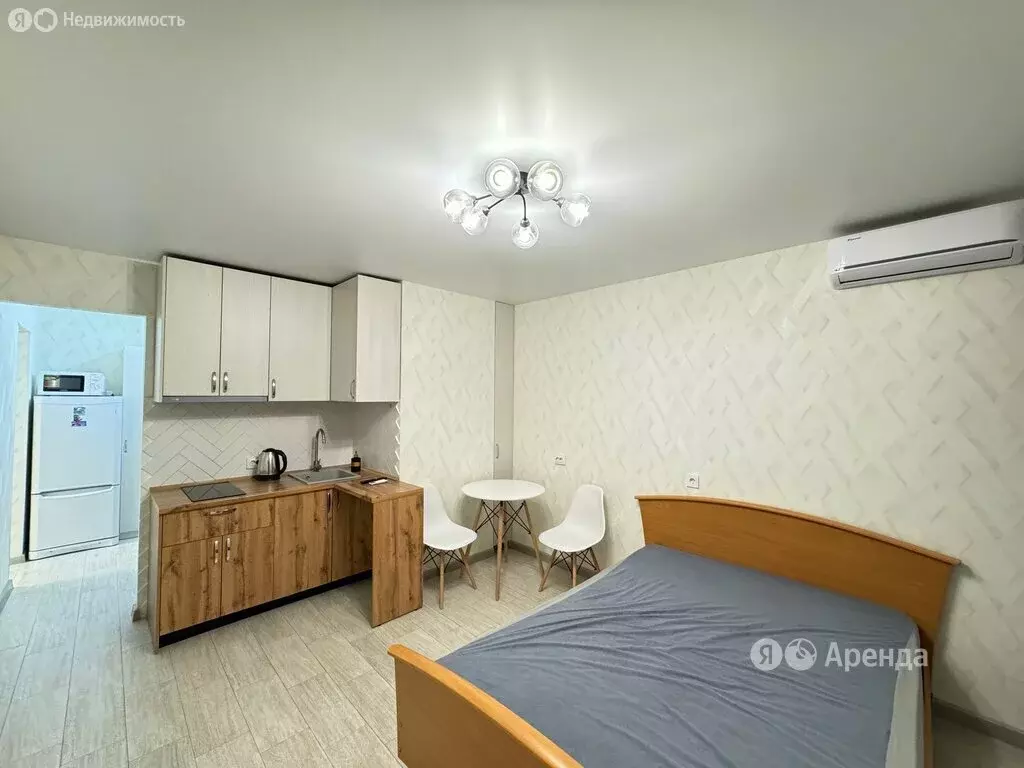 Квартира-студия: Тюмень, улица Монтажников, 38 (28 м) - Фото 0