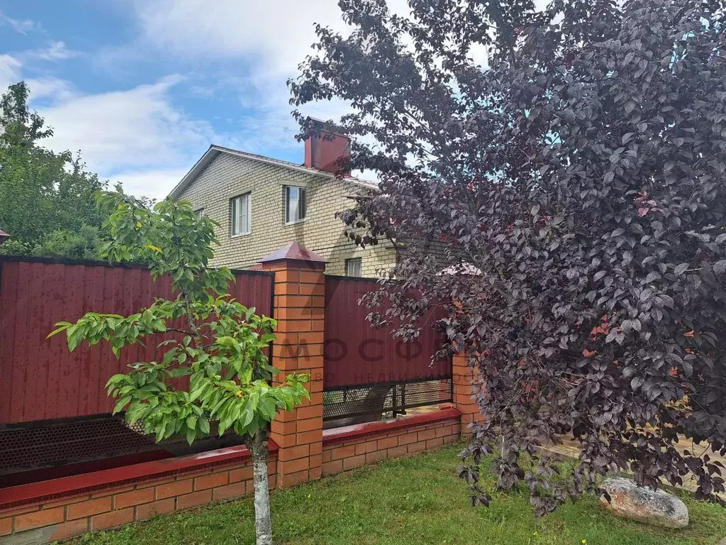 Дом в Краснодарский край, Апшеронск Радужная ул. (234 м) - Фото 1