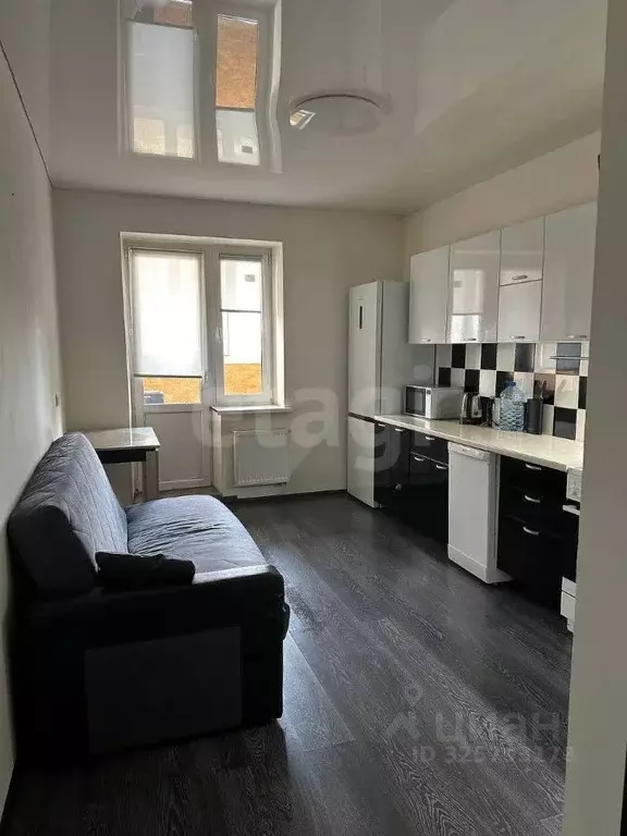 1-к кв. Тюменская область, Тюмень ул. Мельникайте, 2к7 (43.7 м) - Фото 1