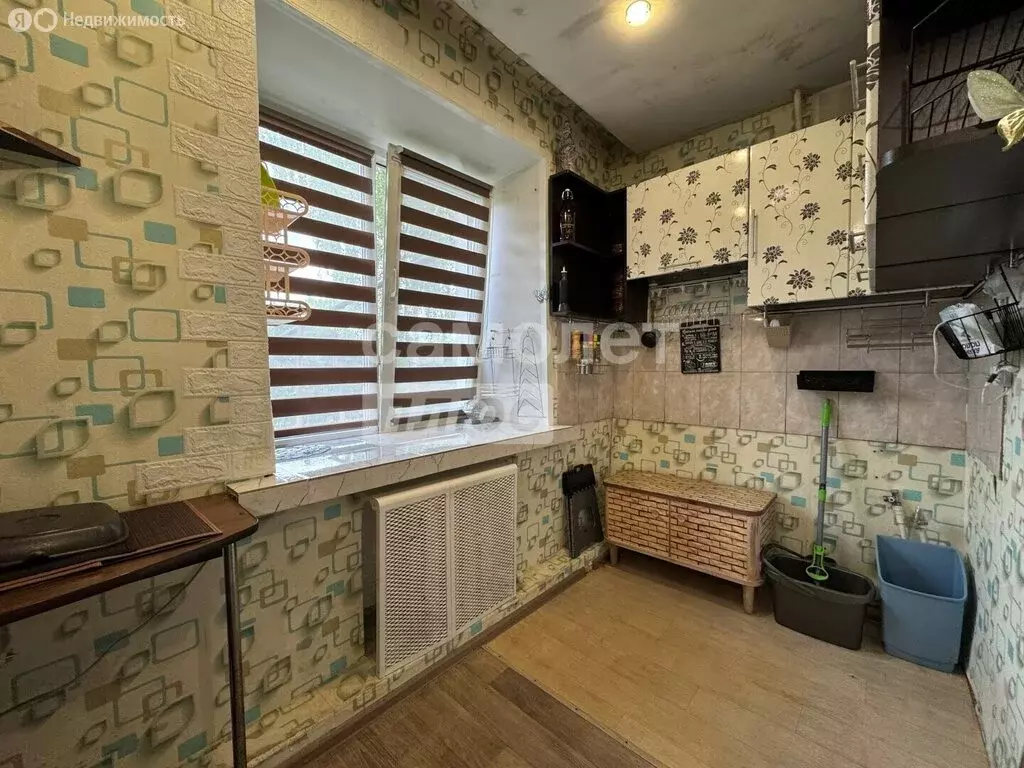 3-комнатная квартира: село Уральский, Советская улица, 21 (54 м) - Фото 1