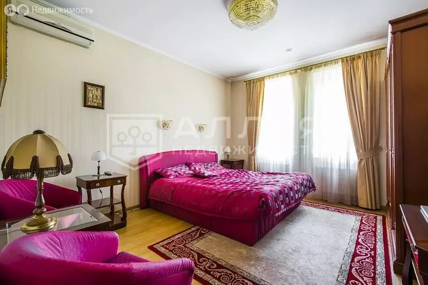 Дом в Николина Гора, КП Никологорское (450 м) - Фото 0