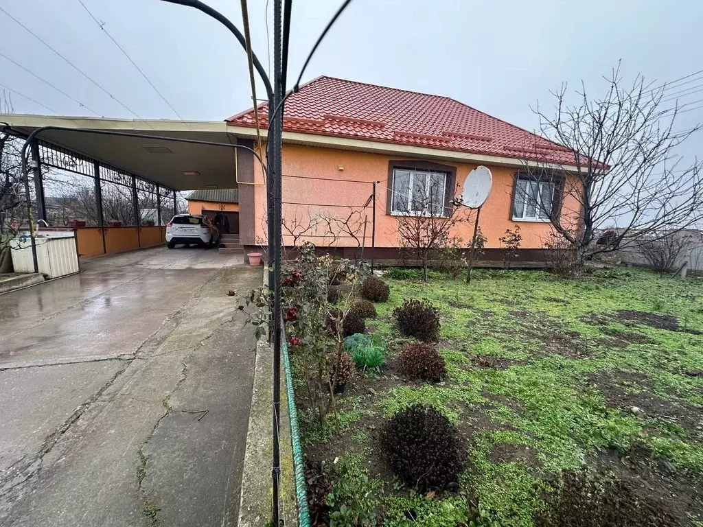 Дом в Крым, Кировский район, с. Золотое Поле ул. Мичурина, 70 (130 м) - Фото 2