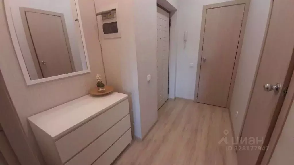 Студия Пермский край, Пермь ул. Революции, 54 (34.0 м) - Фото 1