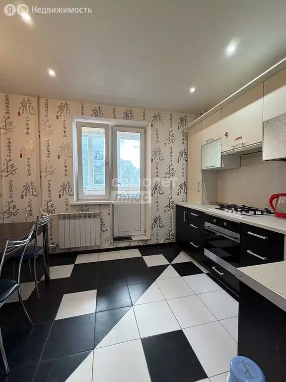 2-комнатная квартира: Смоленск, улица Петра Алексеева, 19 (58 м) - Фото 1