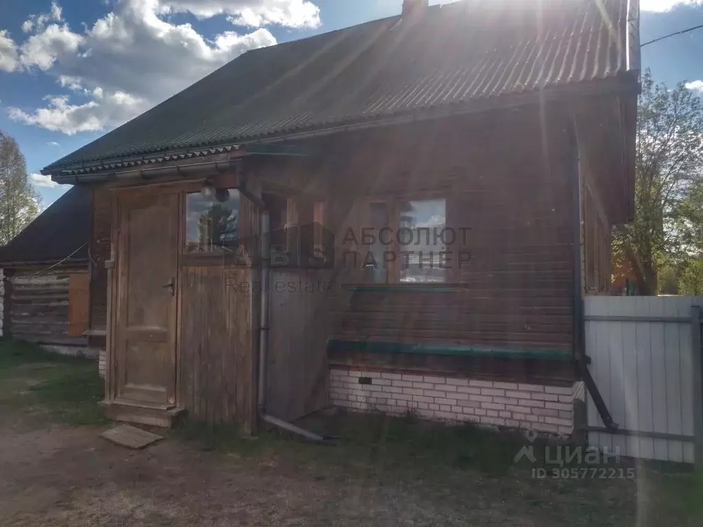 Дом в Новгородская область, Боровичский район, Железковское с/пос, д. ... - Фото 1