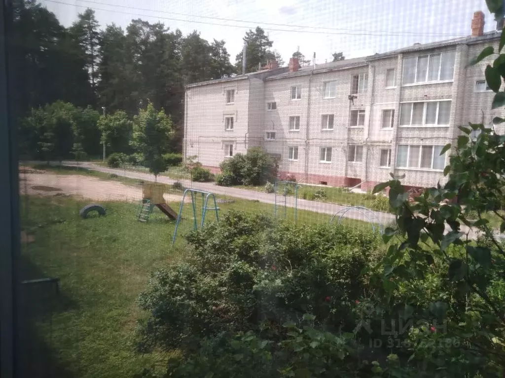 1-к кв. Брянская область, Жуковка Футбольная ул., 14 (32.0 м) - Фото 0