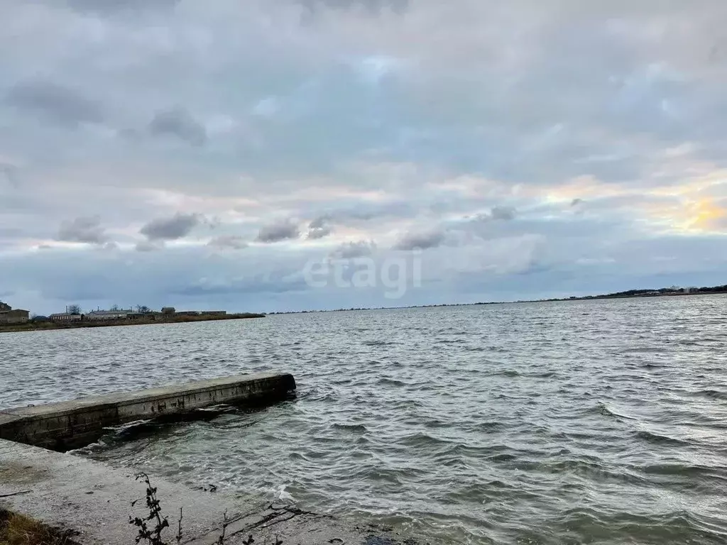 Участок в Крым, Черноморский район, Оленевское с/пос, с. Оленевка ул. ... - Фото 2