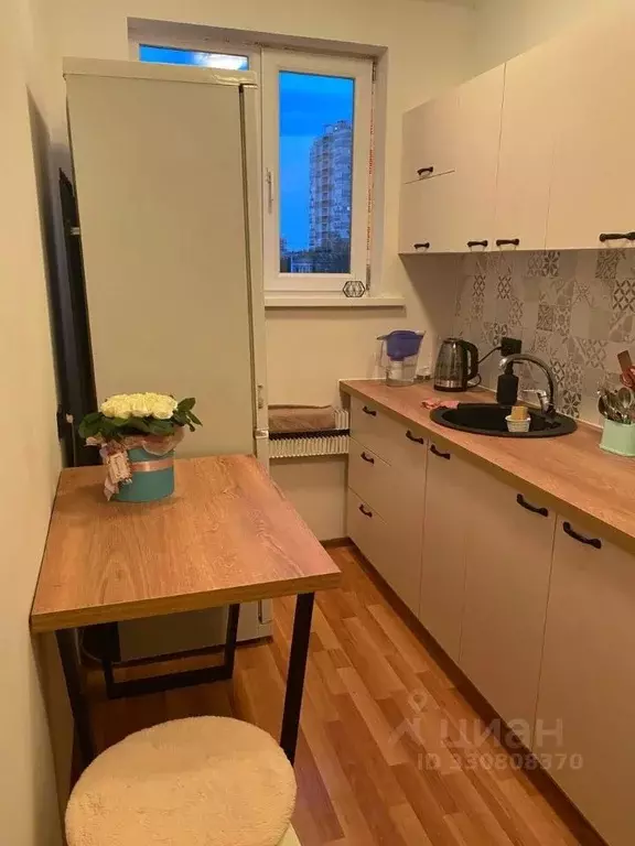 2-к кв. Свердловская область, Екатеринбург ул. Авиационная, 65к4 (42.3 ... - Фото 1