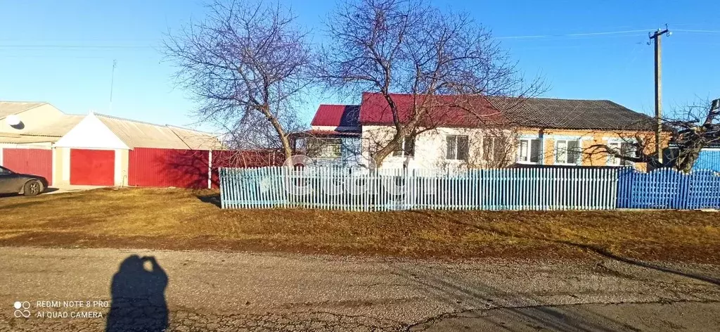 Дом в Белгородская область, Шебекинский городской округ, с. Бершаково ... - Фото 1