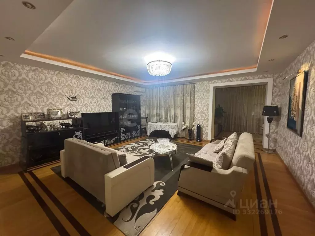 3-к кв. Дагестан, Махачкала ул. Ирчи Казака, 98Б (140.0 м) - Фото 1