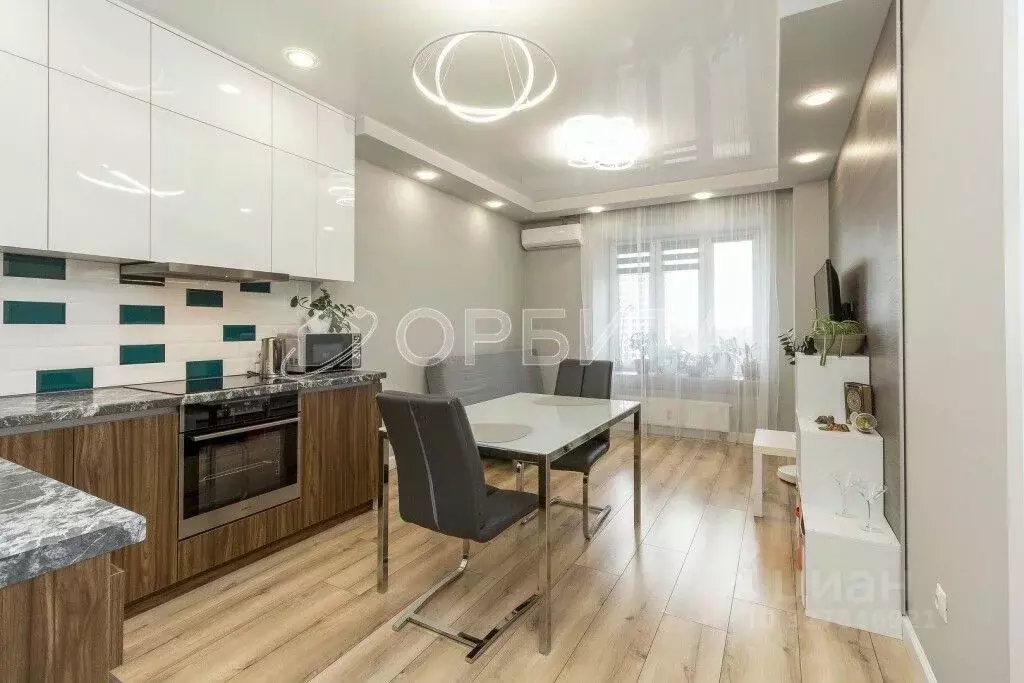 1-к кв. Тюменская область, Тюмень Комбинатская ул., 54к2 (44.9 м) - Фото 2