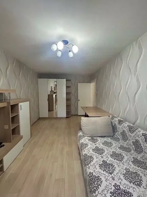 2-к кв. Московская область, Серпухов ул. Чернышевского, 32 (42.0 м) - Фото 2