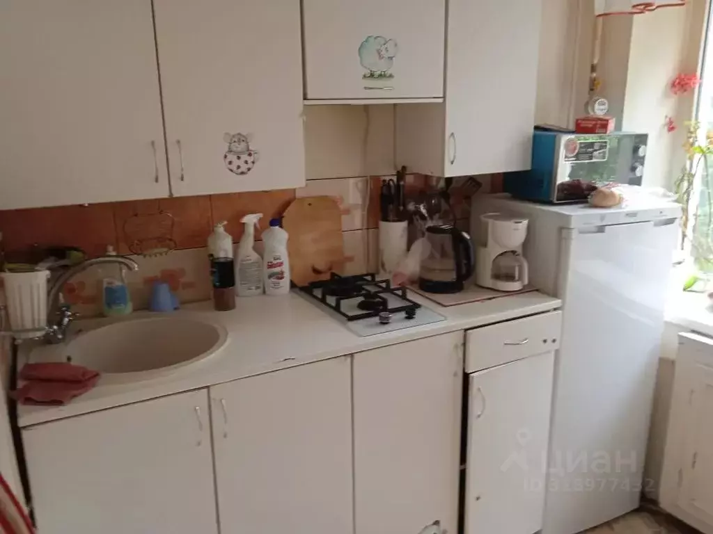 2-к кв. Ленинградская область, Луга просп. Кирова, 87 (41.0 м) - Фото 1