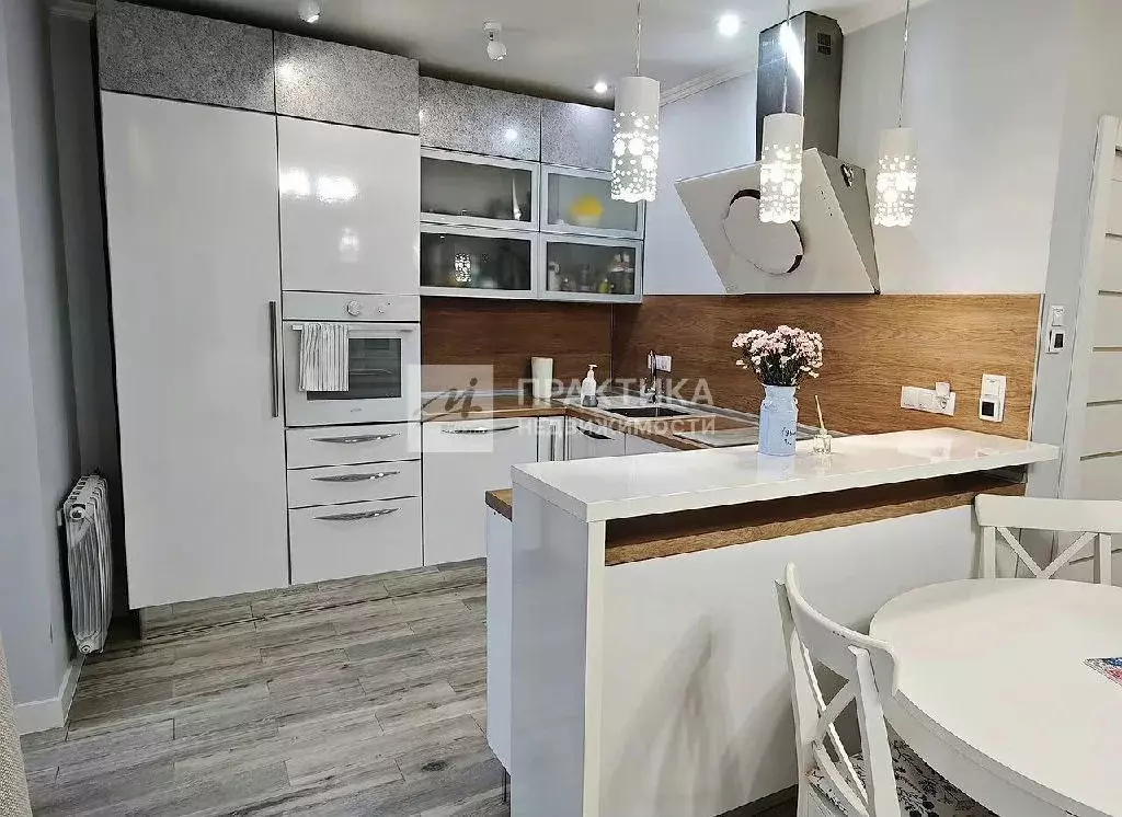 Продается 2-комнатная квартира - Фото 1