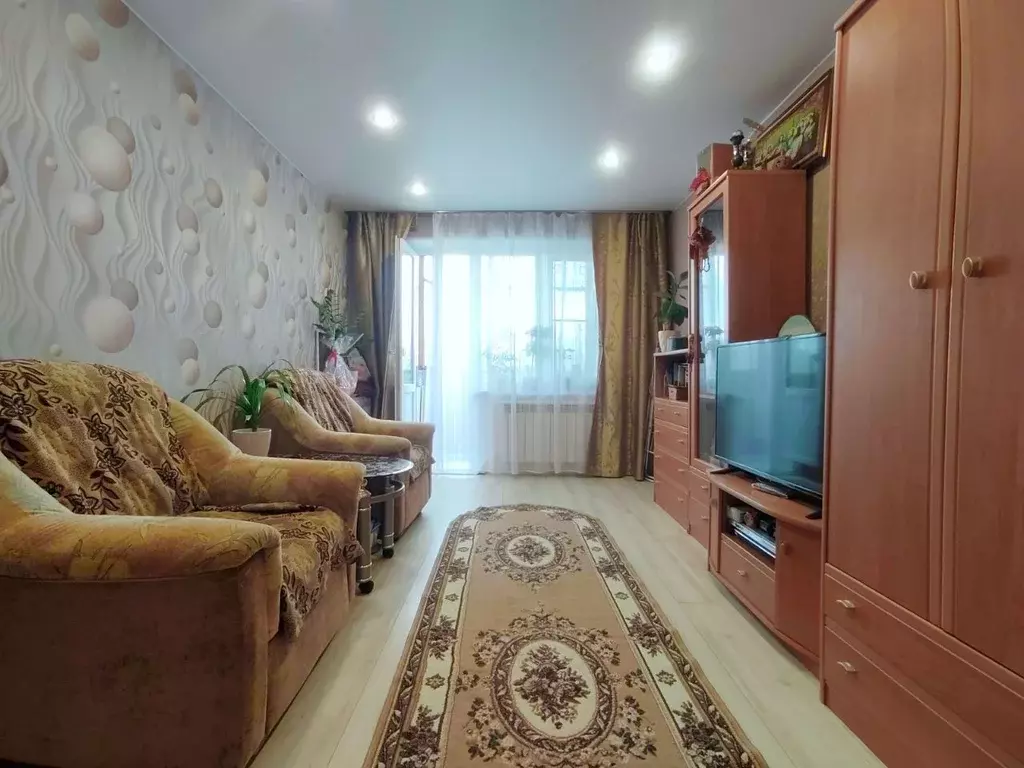 2-к кв. Ленинградская область, Волхов Пороги мкр, 4 (47.0 м) - Фото 0