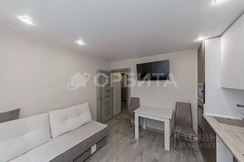 1-к кв. Тюменская область, Тюмень ул. Федюнинского, 54 (45.9 м) - Фото 1