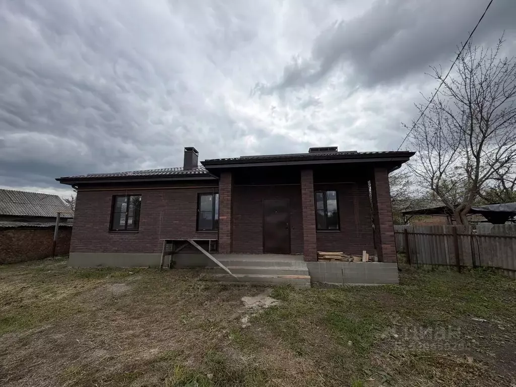 Дом в Ростовская область, Зерноград ул. Макаренко, 70 (112 м) - Фото 1