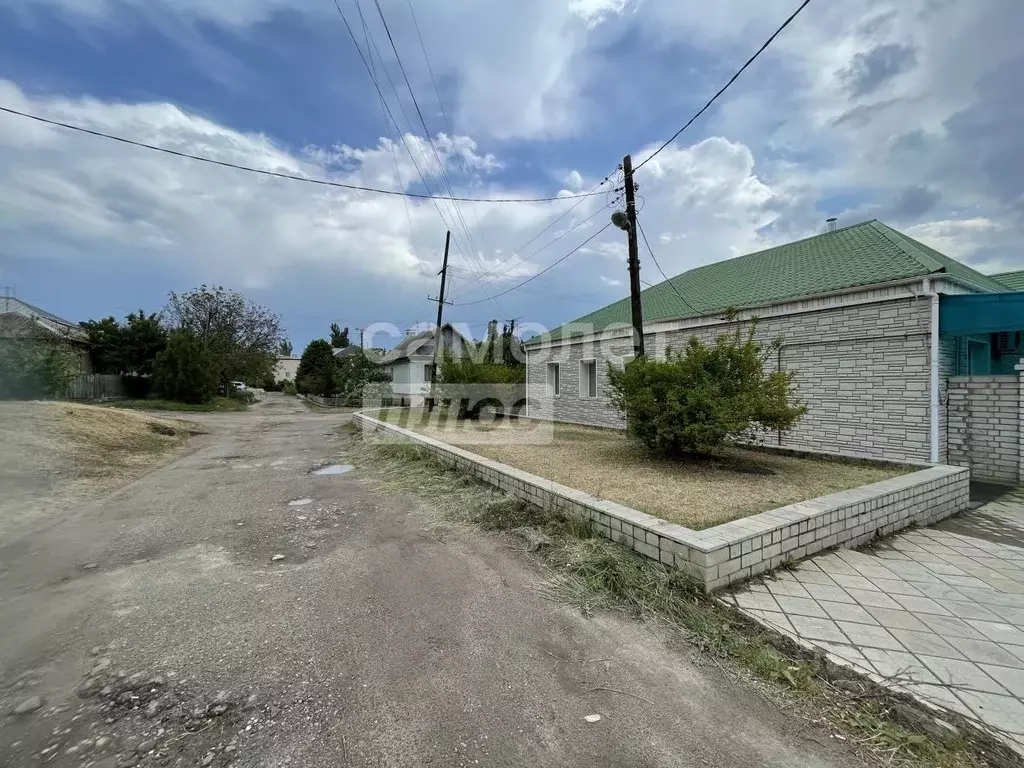 Дом в Волгоградская область, Волгоград пос. Ангарский, ул. Комиссара ... - Фото 2